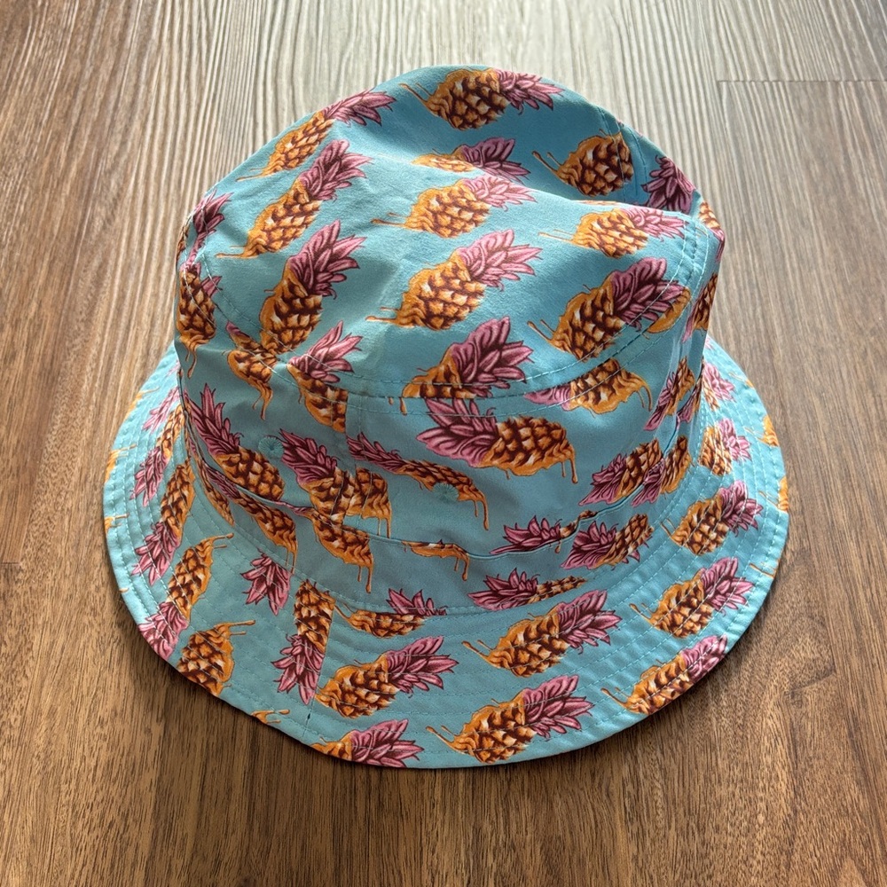 Original Use Blue Pineapple Print Bucket Hat